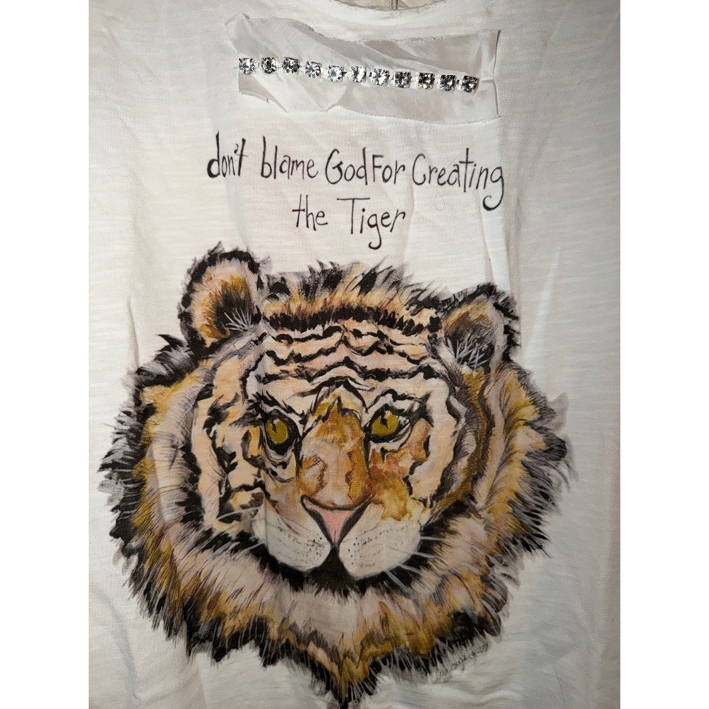 L/XL A Rare Bird Handmade Tiger Angel Wings Graphic T-Shirt White Distressed NWT - Picture 6 of 6